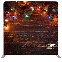 Tannenzweige mit Lichterkette